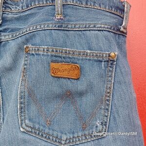 Vintage Wrangler Men's Relaxed Blue Jeans